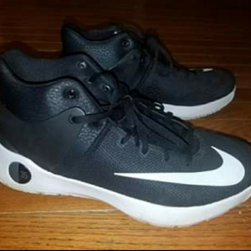 NIKE KD Trey 5, Size 10.5
